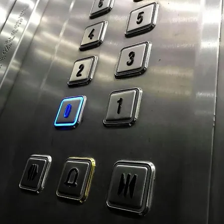 F8 3, Private Two Single Beds Shared Bathroom In Shared Flat Msida