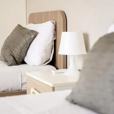 F8 3, Private Two Single Beds Shared Bathroom In Shared Flat Rum i privatbostad *