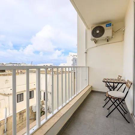 F8 3, Private Two Single Beds Shared Bathroom In Shared Flat Rum i privatbostad Msida