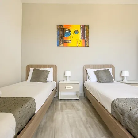 F8 3, Private Two Single Beds Shared Bathroom In Shared Flat Rum i privatbostad