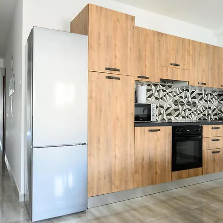F8 3, Private Two Single Beds Shared Bathroom In Shared Flat Msida