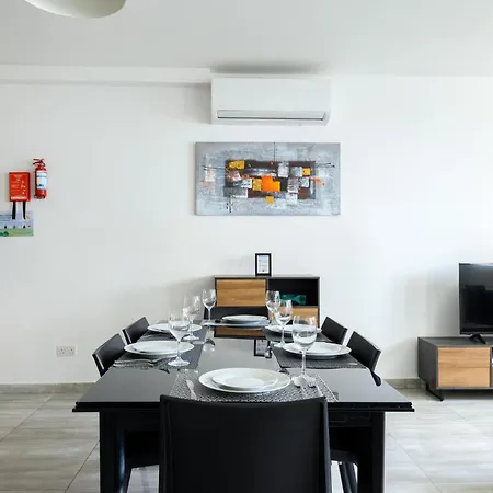 Rum i privatbostad F8 3, Private Two Single Beds Shared Bathroom In Shared Flat