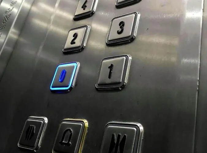 F8 3, Private Two Single Beds Shared Bathroom In Shared Flat Msida